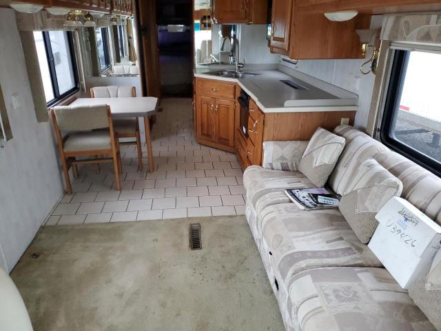 Photo 6 from auction – 2000 HOLR MOTORHOME with VIN 4UZ6XJCA5YCF87725