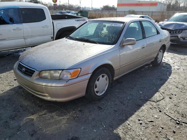 TOYOTA CAMRY CE 2000 with VIN 4T1BG22KXYU926873 - Photo from auction