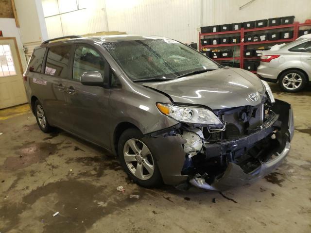 Photo 4 from auction – 2017 TOYOTA SIENNA LE with VIN 5TDKZ3DC4HS844314