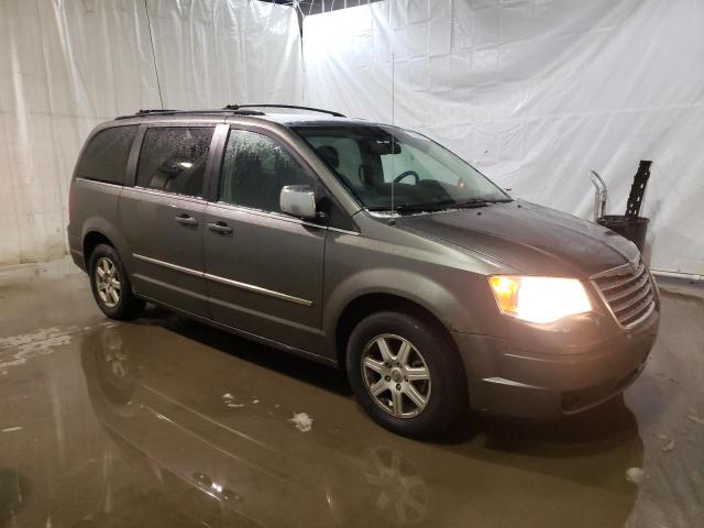 Photo 4 from auction – 2010 CHRYSLER TOWN & COU with VIN 2A4RR8D12AR428720