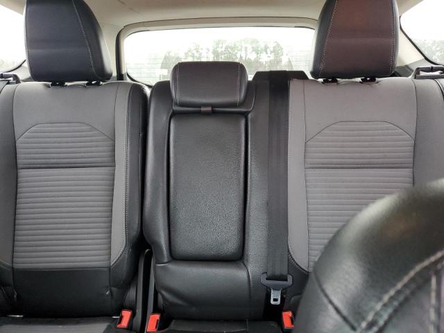 Photo 10 from auction – 2017 FORD ESCAPE SE with VIN 1FMCU0GD3HUD15689