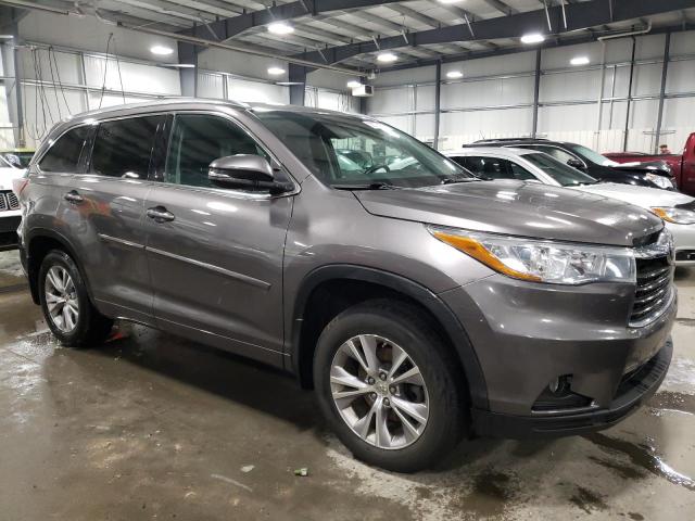 Photo 4 from auction – 2015 TOYOTA HIGHLANDER with VIN 5TDJKRFH6FS164181