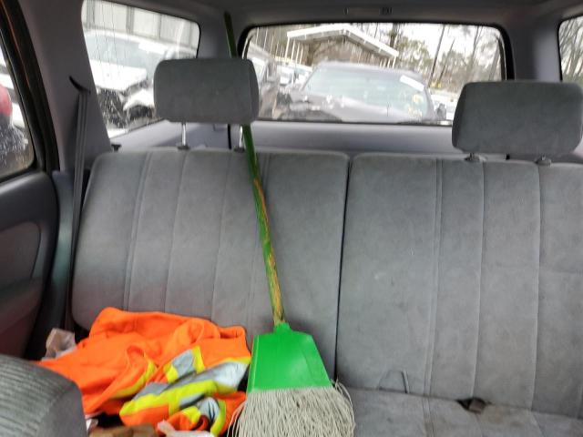 Photo 10 from auction – 2000 TOYOTA 4RUNNER SR with VIN JT3GN86R5Y0173517