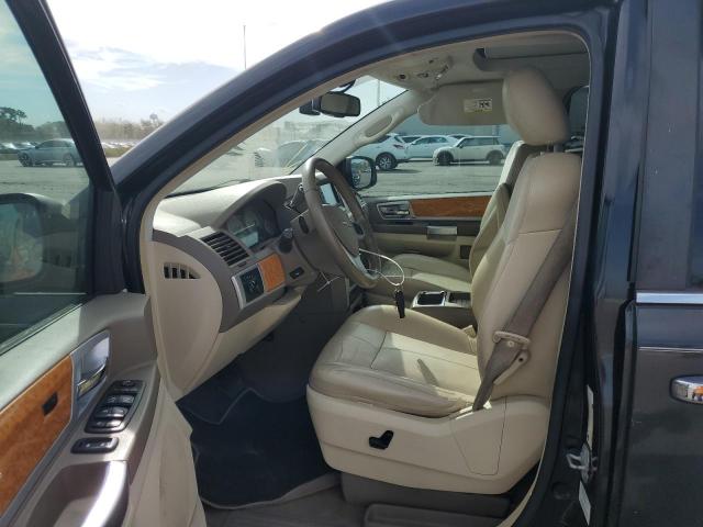 Photo 7 from auction – 2010 CHRYSLER TOWN & COU with VIN 2A4RR6DX9AR186100