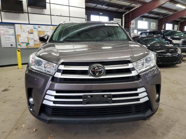Photo 5 from auction – 2017 TOYOTA HIGHLANDER with VIN 5TDJZRFH6HS466360