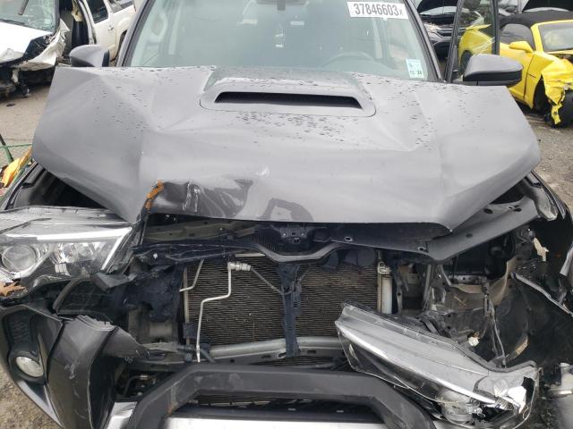 Photo 12 from auction – 2019 TOYOTA 4RUNNER SR with VIN JTEBU5JR2K5664390
