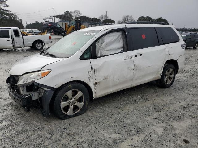 Photo 1 from auction – 2017 TOYOTA SIENNA LE with VIN 5TDKZ3DC7HS809234