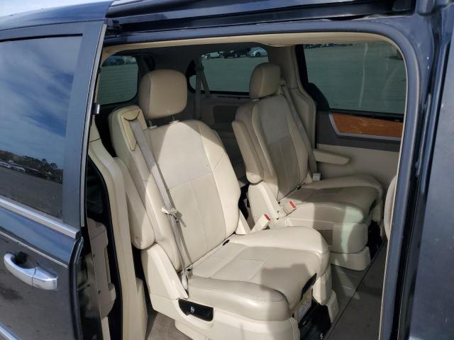 Photo 11 from auction – 2010 CHRYSLER TOWN & COU with VIN 2A4RR6DX9AR186100