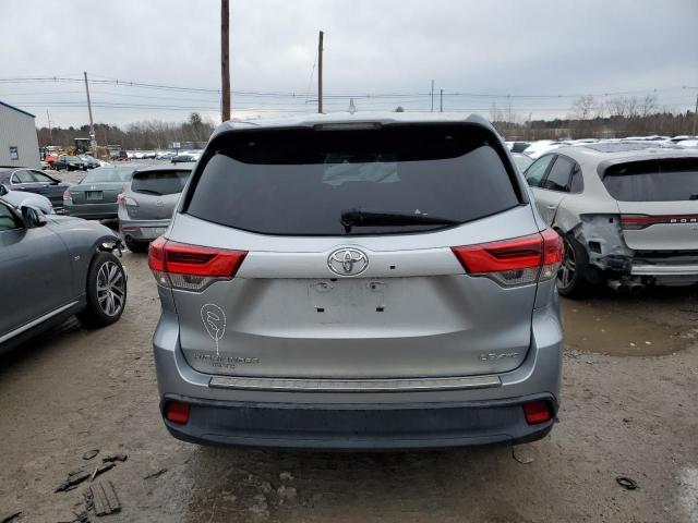 Photo 6 from auction – 2018 TOYOTA HIGHLANDER with VIN 5TDBZRFH5JS845019