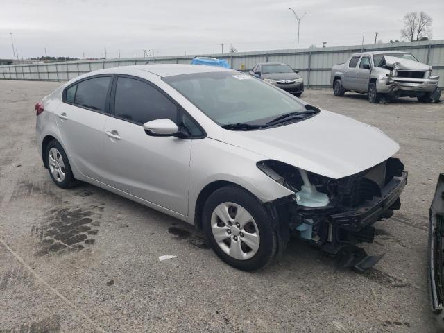 Photo 4 from auction – 2018 KIA FORTE LX with VIN 3KPFL4A74JE196165