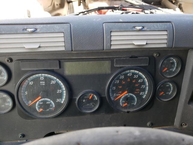 Photo 8 from auction – 2017 FREIGHTLINER CASCADIA 1 with VIN 3AKJGLBG1HSHB0056