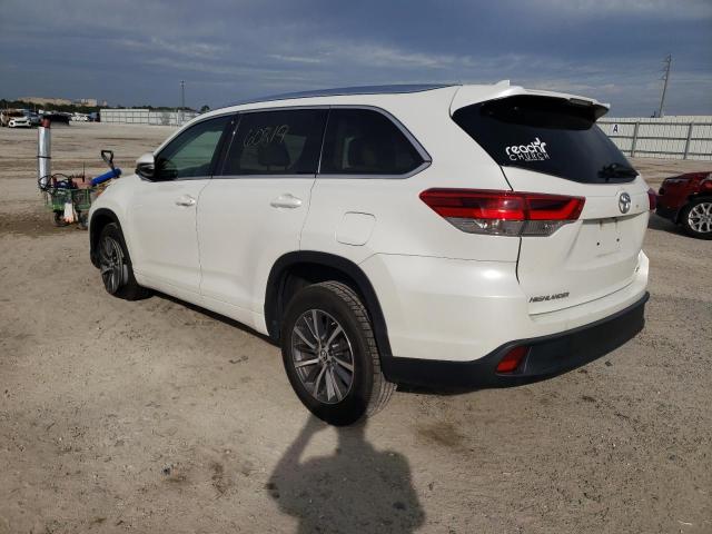 Photo 2 from auction – 2018 TOYOTA HIGHLANDER with VIN 5TDKZRFH9JS538663