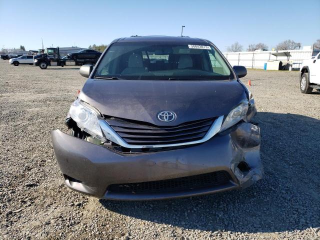 Photo 5 from auction – 2015 TOYOTA SIENNA LE with VIN 5TDKK3DC6FS689427