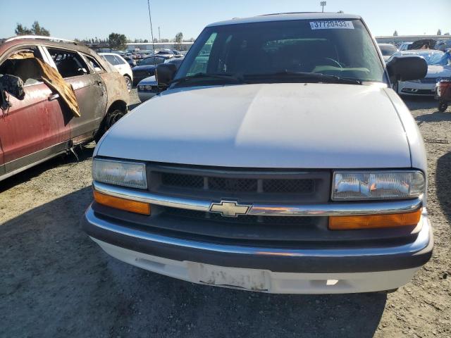 Photo 5 from auction – 2001 CHEVROLET BLAZER with VIN 1GNCS13W112230205