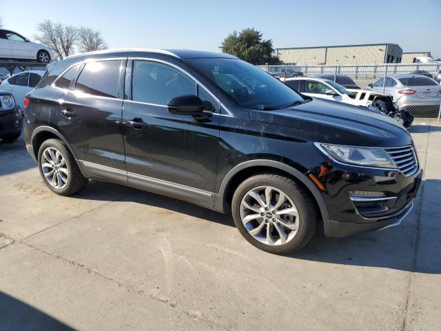 Photo 4 from auction – 2017 LINCOLN MKC SELECT with VIN 5LMCJ2C94HUL16238
