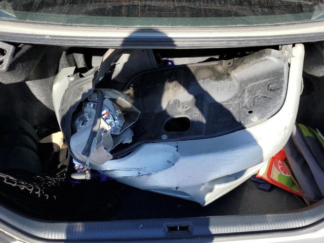 Photo 12 from auction – 2002 TOYOTA CAMRY LE with VIN JTDBF30K520048087