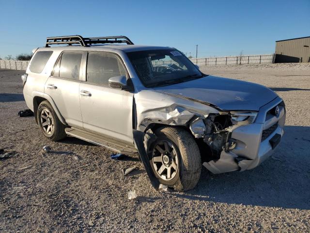 Photo 4 from auction – 2016 TOYOTA 4RUNNER SR with VIN JTEZU5JR3G5121796