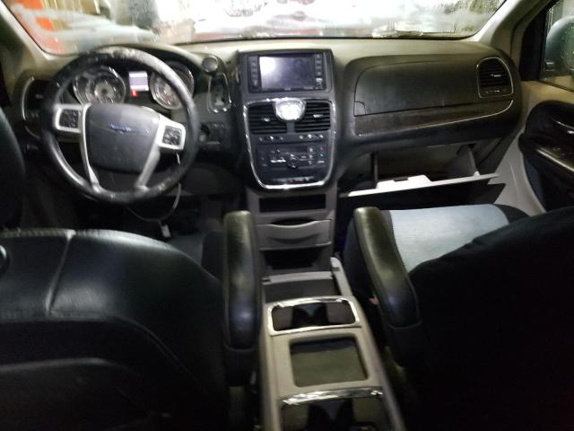Photo 8 from auction – 2016 CHRYSLER TOWN & COU with VIN 2C4RC1BG2GR205849