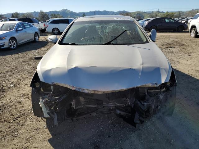 Photo 5 from auction – 2011 HYUNDAI SONATA SE with VIN 5NPEC4AC9BH123492