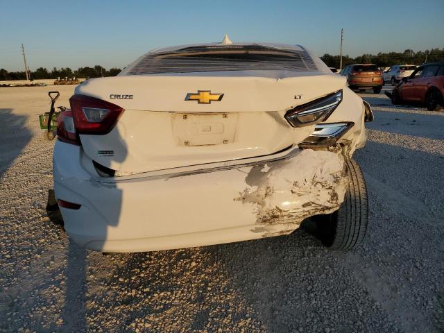 Photo 6 from auction – 2018 CHEVROLET CRUZE LT with VIN 1G1BE5SM4J7175652