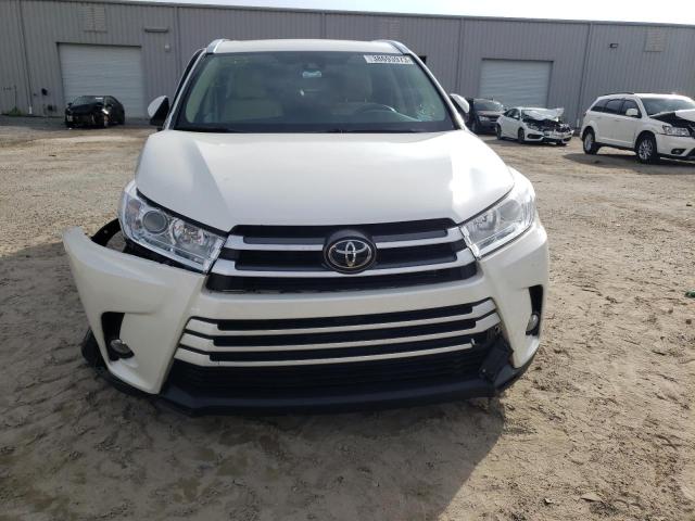 صورة رقم 5 من المزاد - 2018 TOYOTA HIGHLANDER مع VIN 5TDKZRFH9JS538663