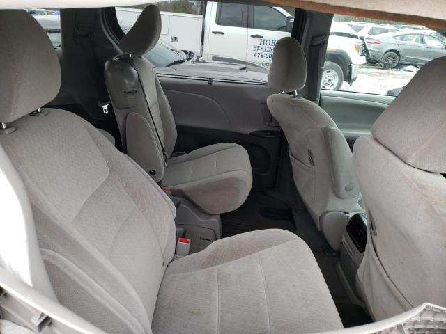 Photo 11 from auction – 2017 TOYOTA SIENNA LE with VIN 5TDKZ3DC7HS830374