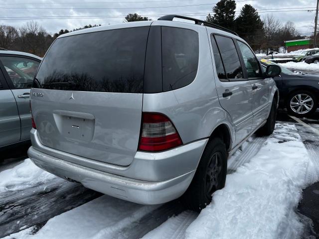 Photo 3 from auction – 2000 MERCEDES-BENZ ML 320 with VIN 4JGAB54E6YA205017