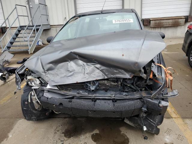 Photo 5 from auction – 2005 FORD FOCUS ZX4 with VIN 1FAHP34N25W170702