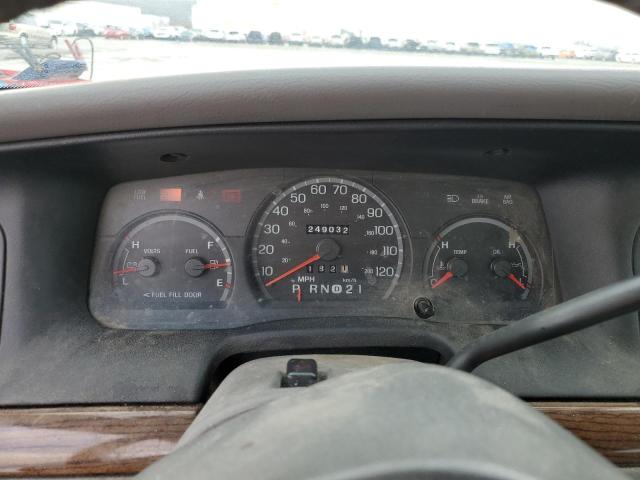 Photo 9 from auction – 2001 FORD CROWN VICT with VIN 2FAFP74W81X142442