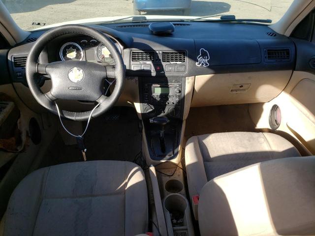 Photo 8 from auction – 2005 VOLKSWAGEN JETTA GL with VIN 3VWRA69M95M059482