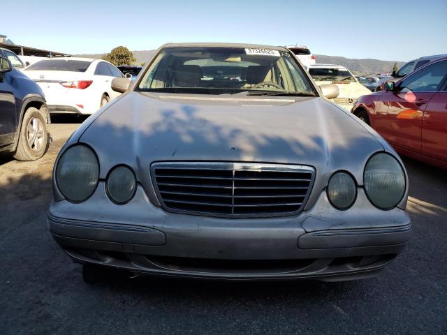 Photo 5 from auction – 2000 MERCEDES-BENZ E 320 with VIN WDBJF65J1YB012180