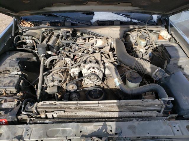 Photo 11 from auction – 2002 MERCURY GRAND MARQ with VIN 2MEFM75WX2X650798