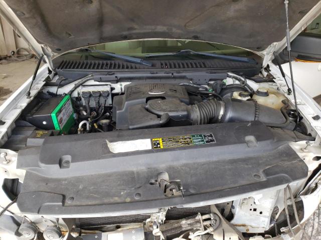 Foto 12 de la subasta – 2004 FORD EXPEDITION con VIN 1FMPU17L74LB86502