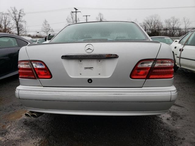 Photo 6 from auction – 2001 MERCEDES-BENZ E 320 with VIN WDBJF65J71B169430