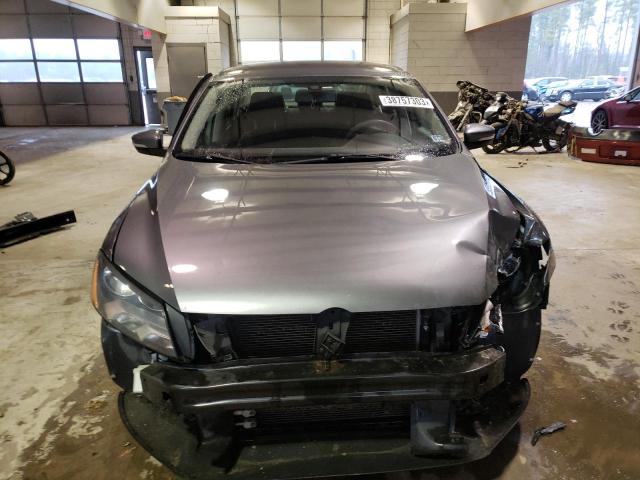 Photo 5 from auction – 2013 VOLKSWAGEN PASSAT S with VIN 1VWAP7A37DC012892