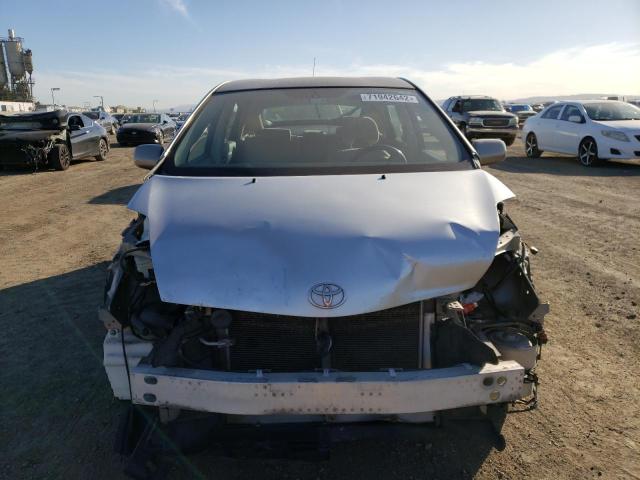 Photo 5 from auction – 2004 TOYOTA PRIUS with VIN JTDKB22U440005724