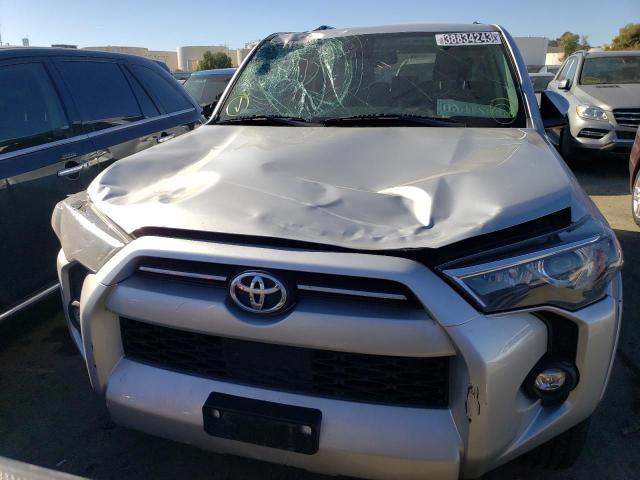 Photo 5 from auction – 2021 TOYOTA 4RUNNER SR with VIN JTEEU5JR3M5238790