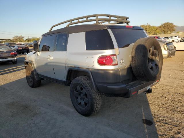 Photo 2 from auction – 2007 TOYOTA FJ CRUISER with VIN JTEBU11F770024596