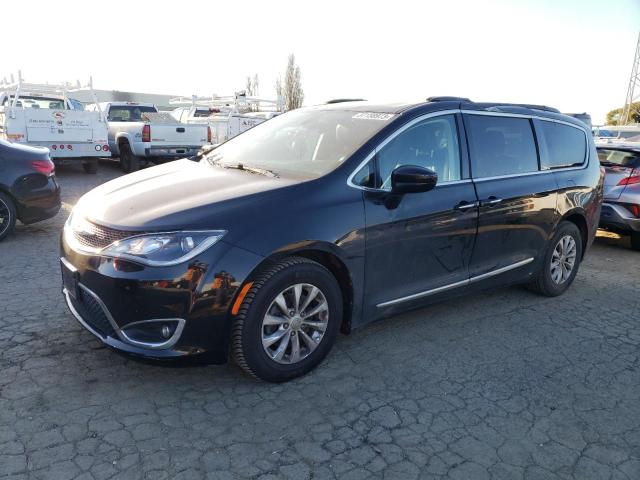 CHRYSLER PACIFICA T 2017 with VIN 2C4RC1BGXHR613193 - Photo from auction