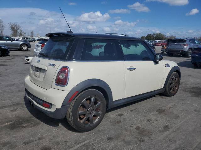 Photo 3 from auction – 2010 MINI COOPER S with VIN WMWMF7C51ATZ70579
