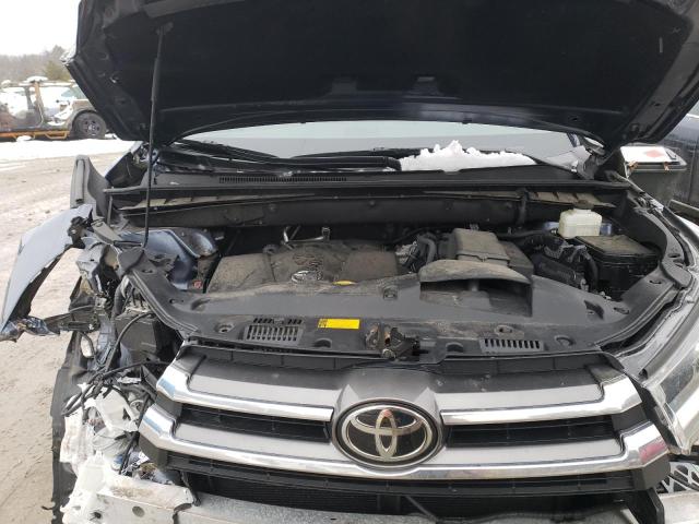 Photo 12 from auction – 2017 TOYOTA HIGHLANDER with VIN 5TDDZRFH5HS401920