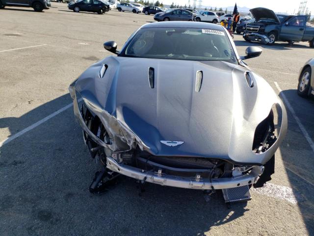 Photo 5 from auction – 2018 ASTON MARTIN DB11 with VIN SCFRMFAV0JGL03377