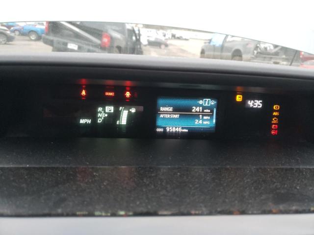 Photo 9 from auction – 2015 TOYOTA PRIUS V with VIN JTDZN3EU2FJ030707