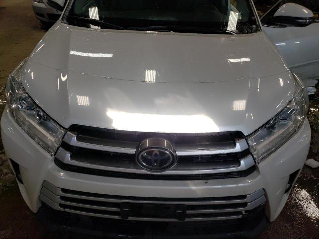 Photo 11 from auction – 2017 TOYOTA HIGHLANDER with VIN 5TDJZRFH6HS513922