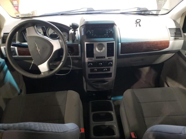 Photo 8 from auction – 2010 CHRYSLER TOWN & COU with VIN 2A4RR5D1XAR308663