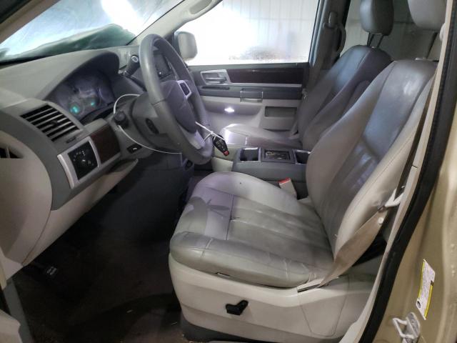 Photo 7 from auction – 2010 CHRYSLER TOWN & COU with VIN 2A4RR5D13AR217704