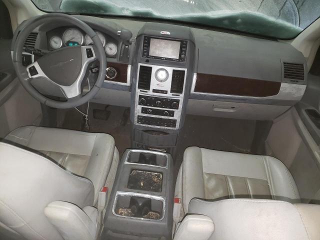 Photo 8 from auction – 2010 CHRYSLER TOWN & COU with VIN 2A4RR5D13AR217704
