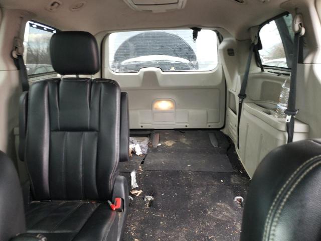 Photo 10 from auction – 2012 CHRYSLER TOWN & COU with VIN 2C4RC1CG2CR163529