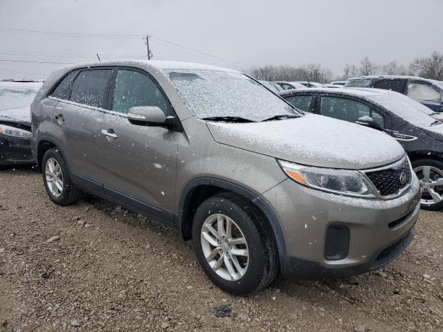 Photo 4 from auction – 2015 KIA SORENTO LX with VIN 5XYKT3A64FG577587