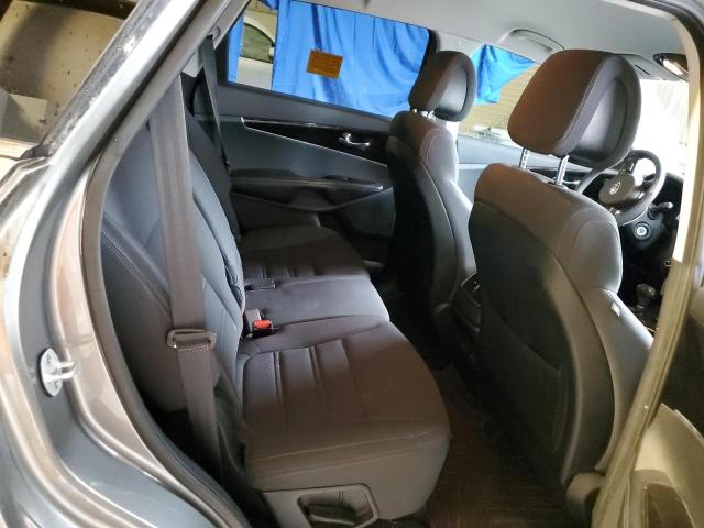Photo 11 from auction – 2016 KIA SORENTO LX with VIN 5XYPG4A50GG008793